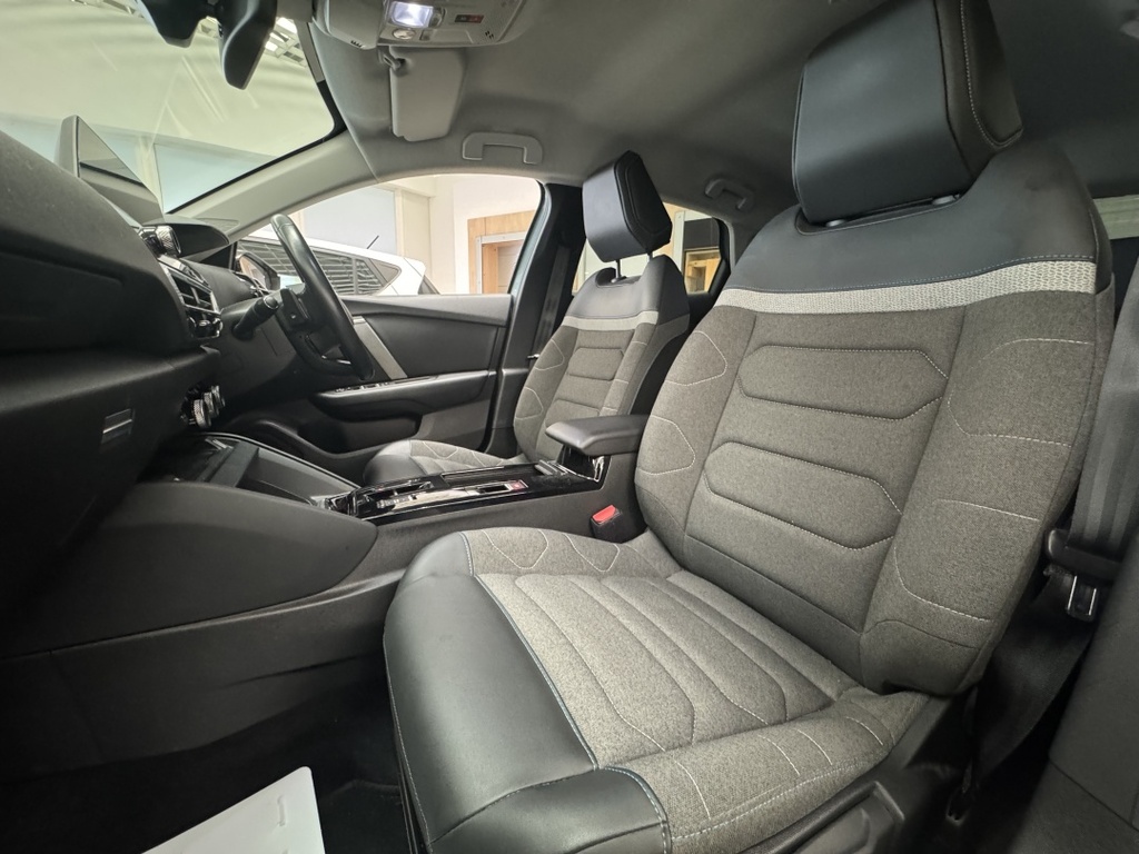 Citroen C4 1.2 Puretech 130 Shine CX71OUK Blue #4