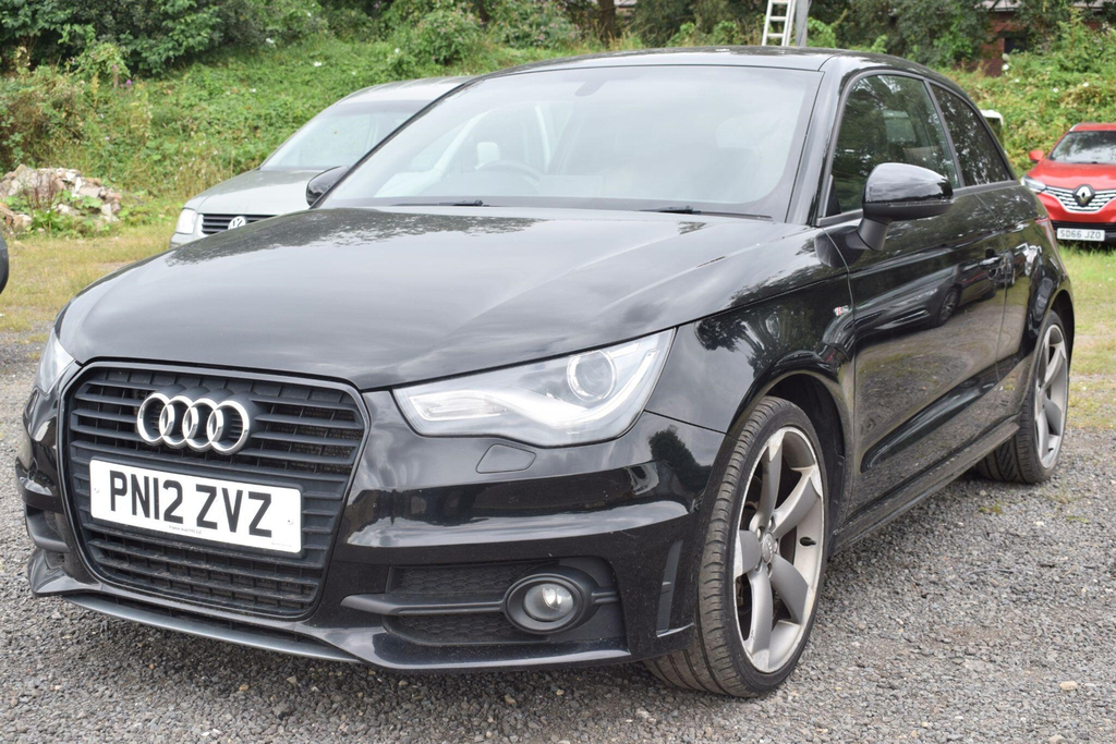 Audi A1 2.0 Tdi Black Edition Euro 5 Ss Black #5