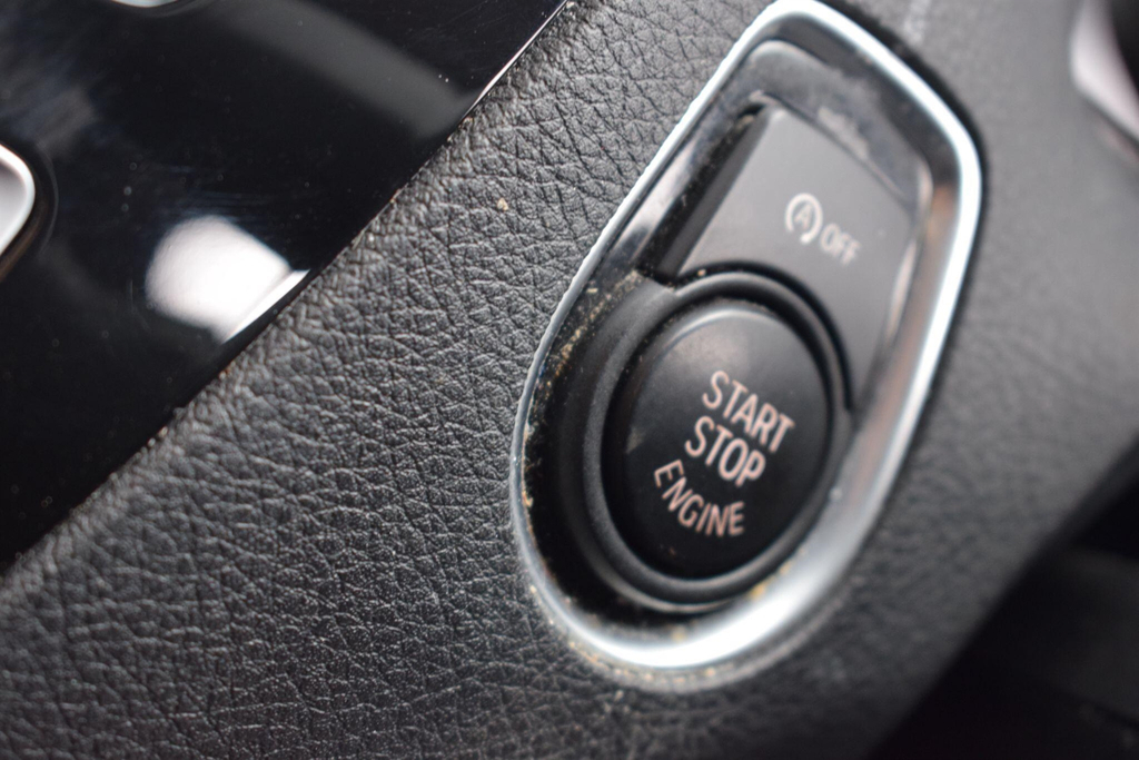 BMW 1 Series Hatchback Black #21