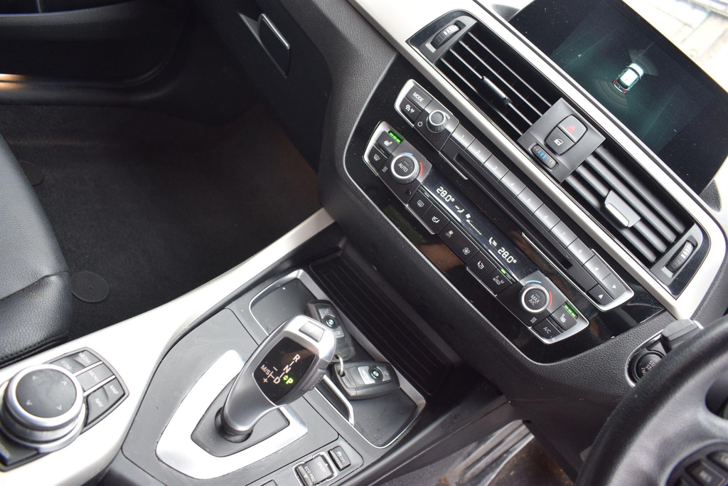 BMW 1 Series Hatchback Black #28