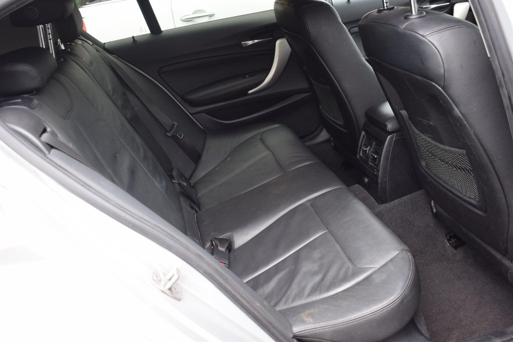 BMW 1 Series Hatchback Black #20