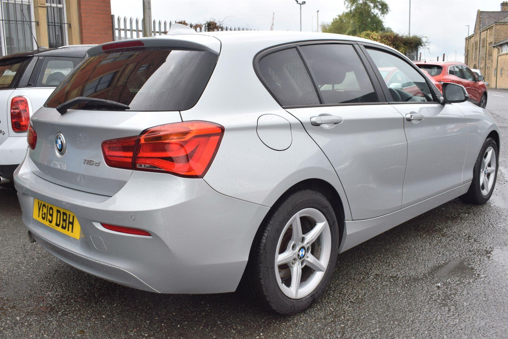 BMW 1 Series 1.5 116D Se Business Euro 6 Ss Silver #2