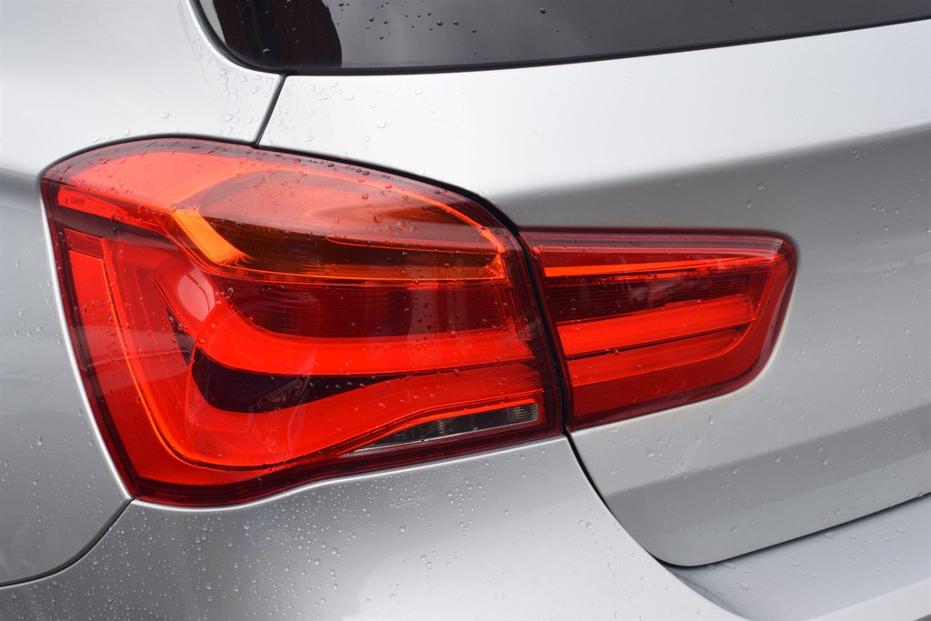 BMW 1 Series Hatchback Black #12