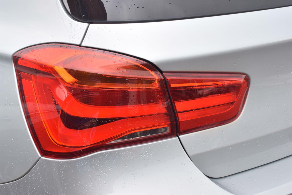 BMW 1 Series 1.5 116D Se Business Euro 6 Ss Silver #6