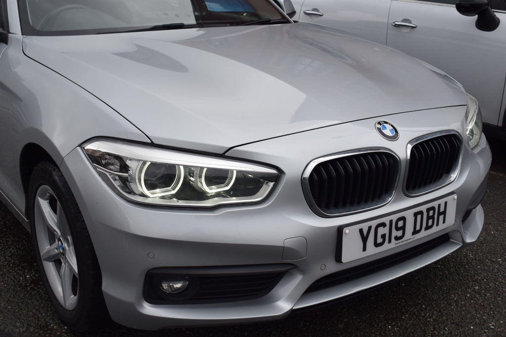 BMW 1 Series Hatchback Black #16