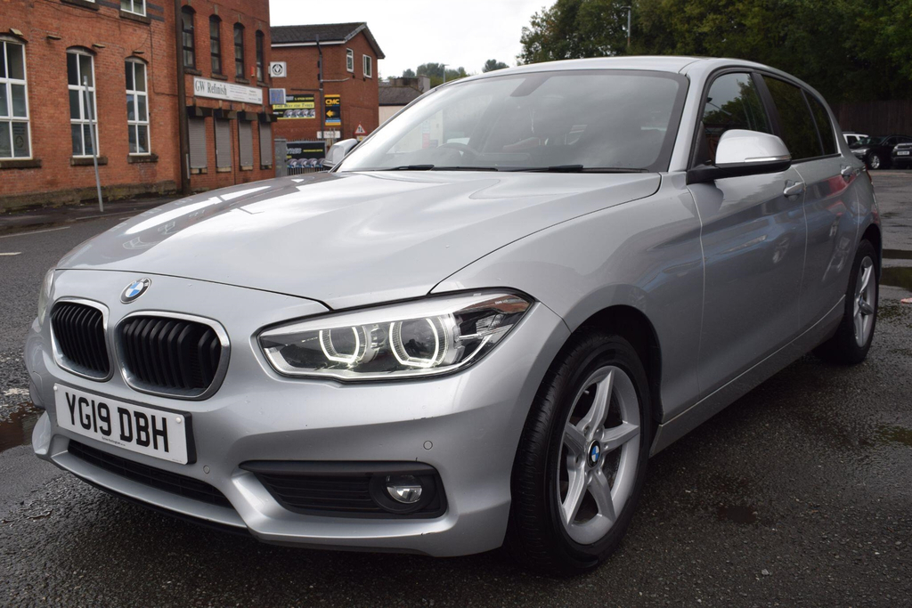 BMW 1 Series Hatchback Black #9