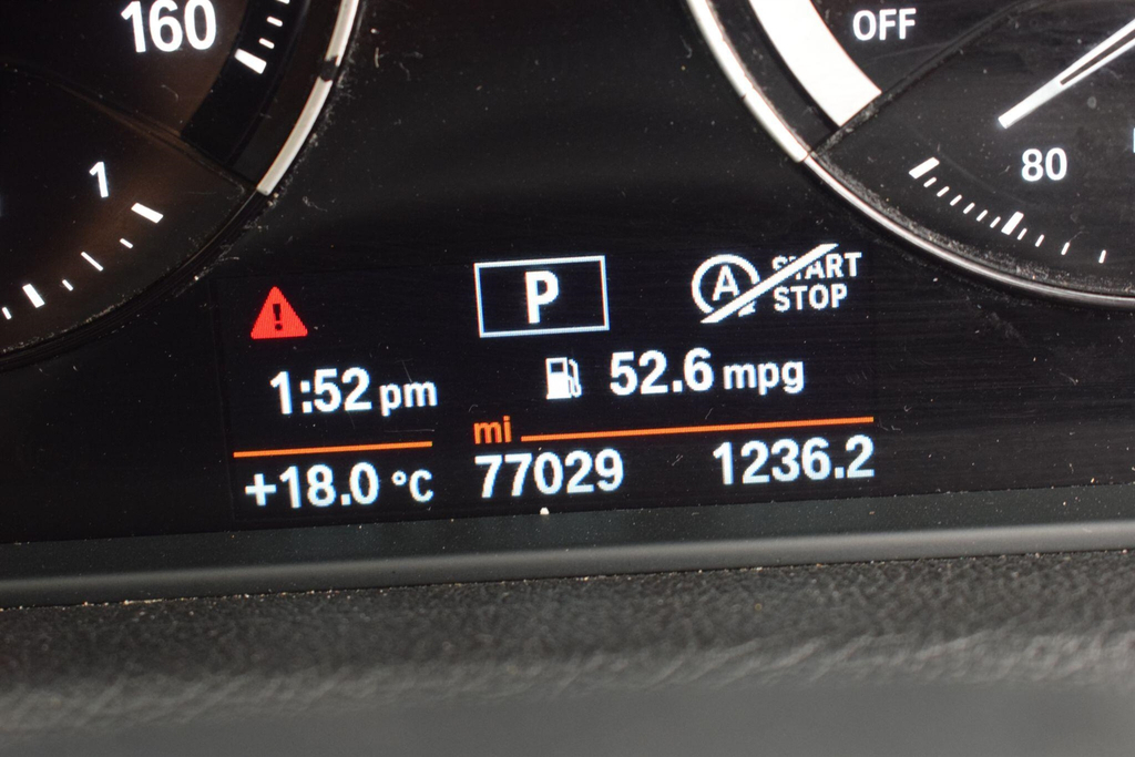 BMW 1 Series Hatchback Black #35