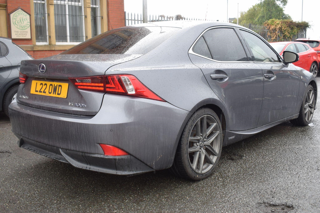 Lexus IS Hybrid White #24