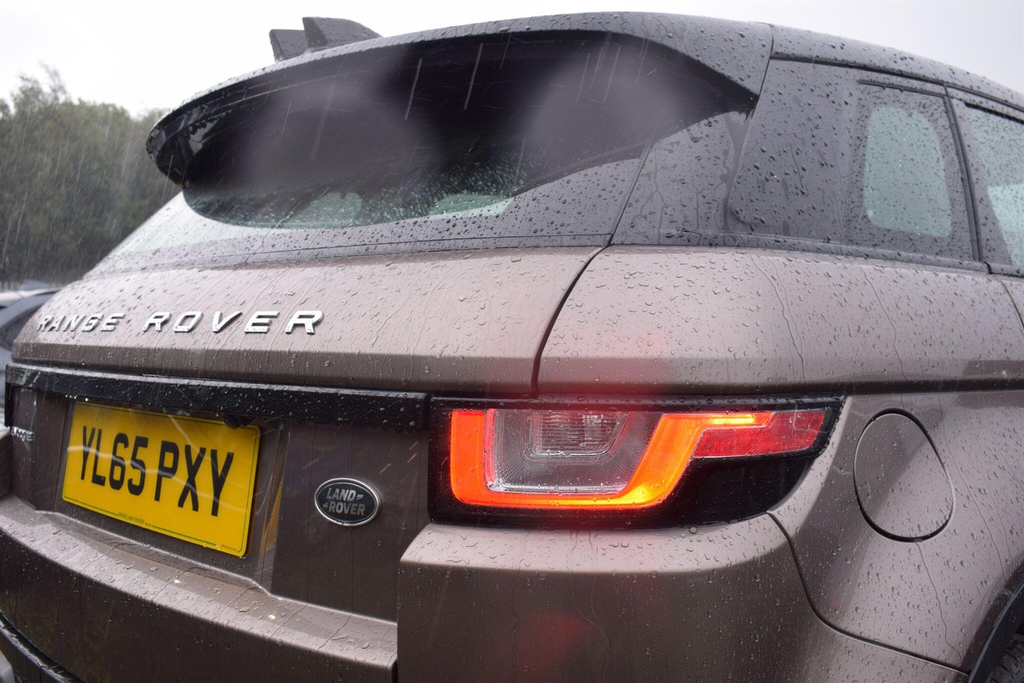 Land Rover Range Rover Evoque 2L Se Tech White #16