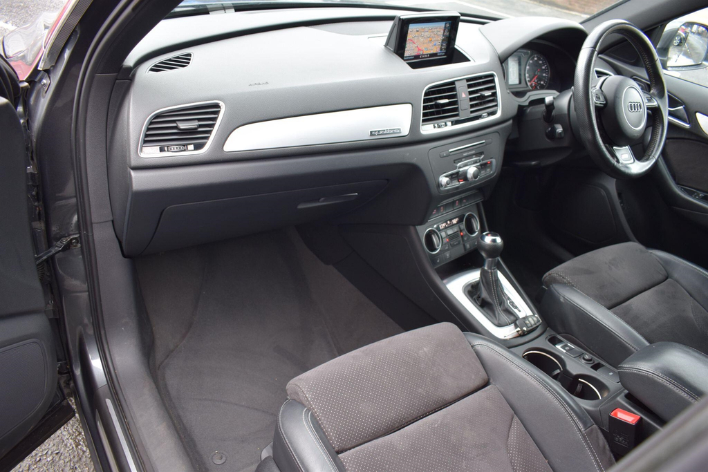 Audi Q3 Blue #20