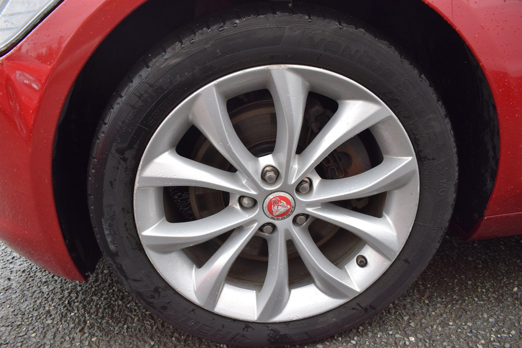 Jaguar XF D Prestige Silver #12