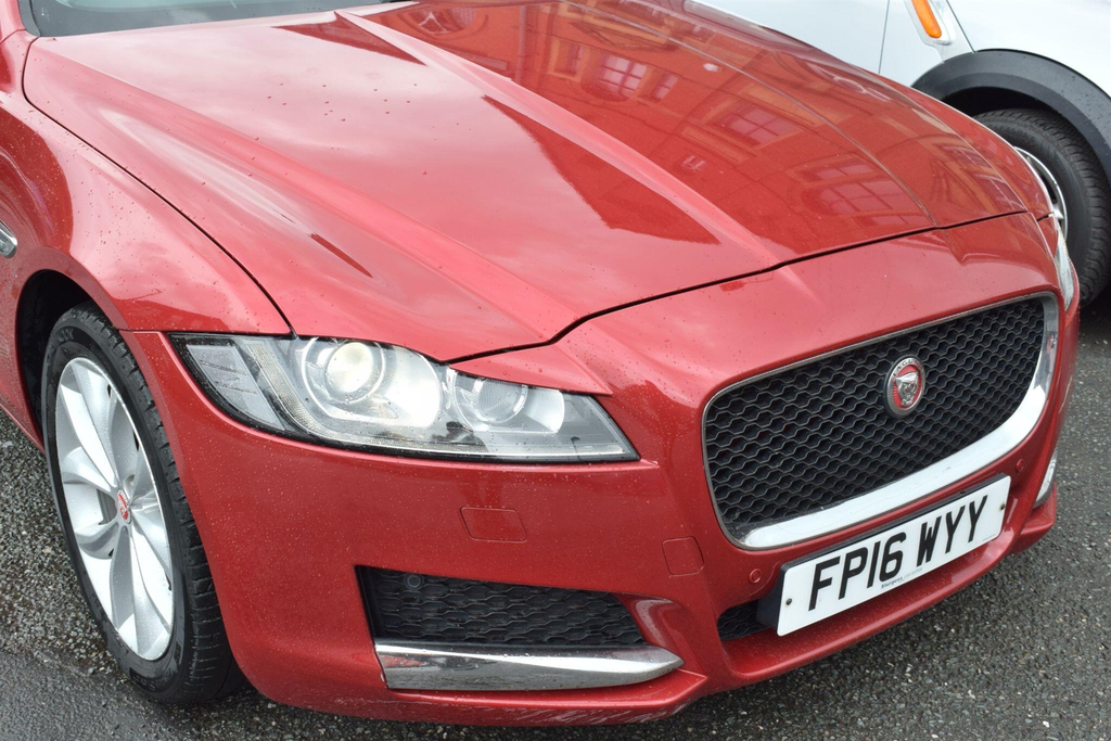 Jaguar XF D Prestige Silver #8