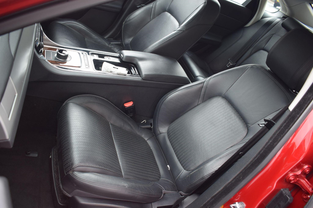 Jaguar XF D Prestige Silver #25