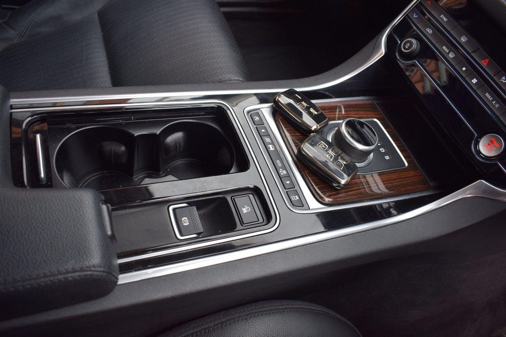 Jaguar XF D Prestige Silver #40