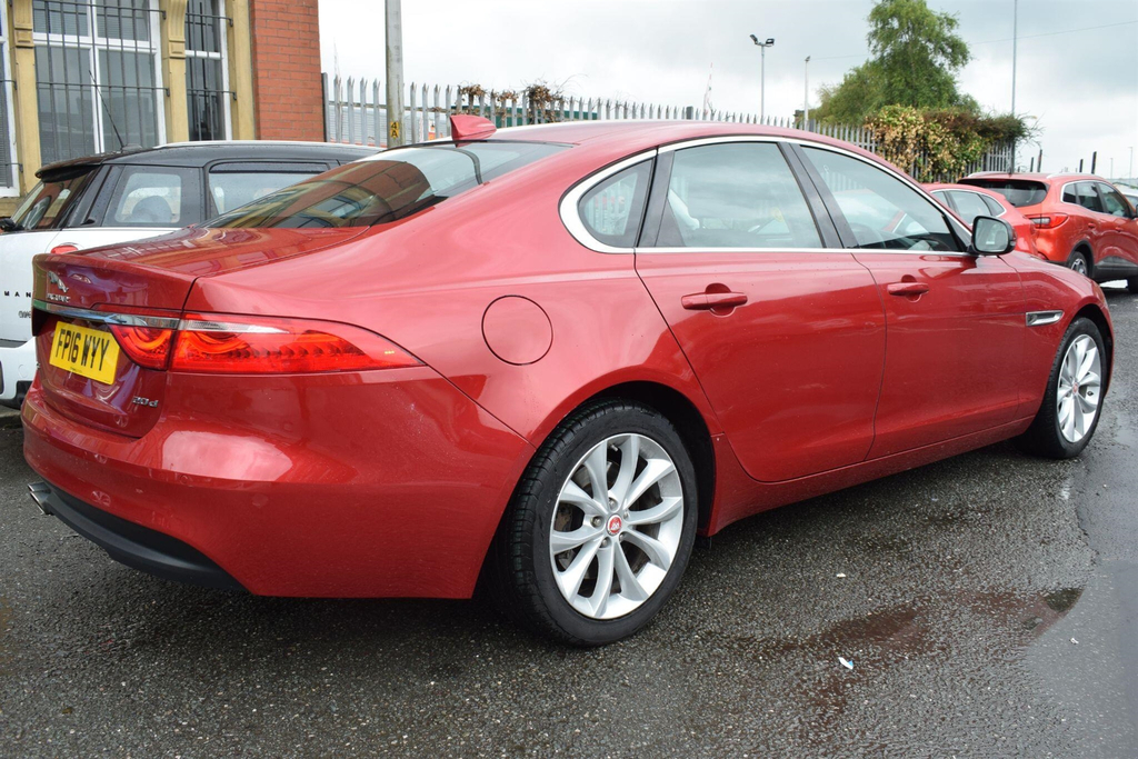 Jaguar XF D Prestige Silver #15