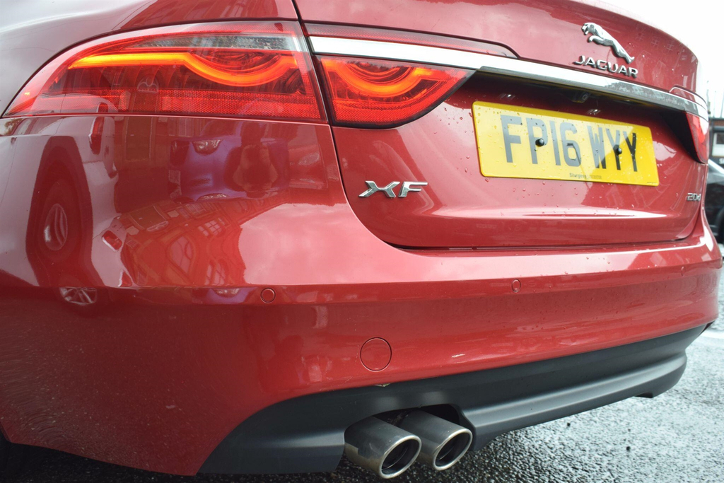Jaguar XF D Prestige Silver #10