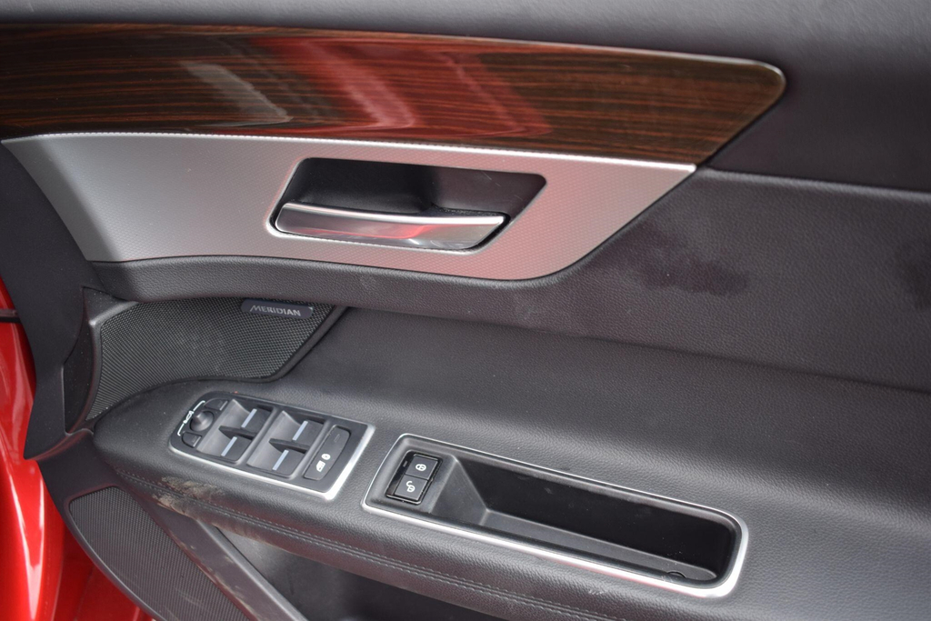 Jaguar XF D Prestige Silver #28