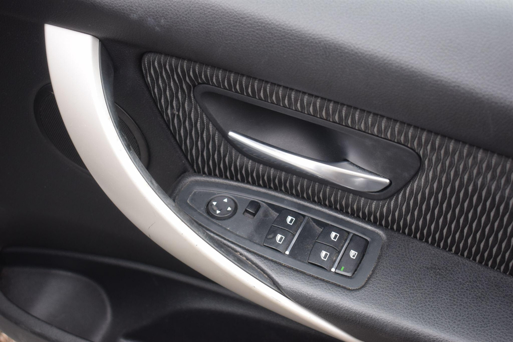 BMW 3 Series 320D Efficientdynamics Step Black #26