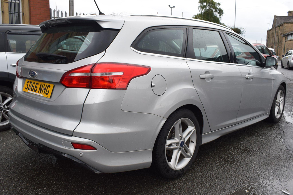 Ford Focus Focus St-3 T Grey #16