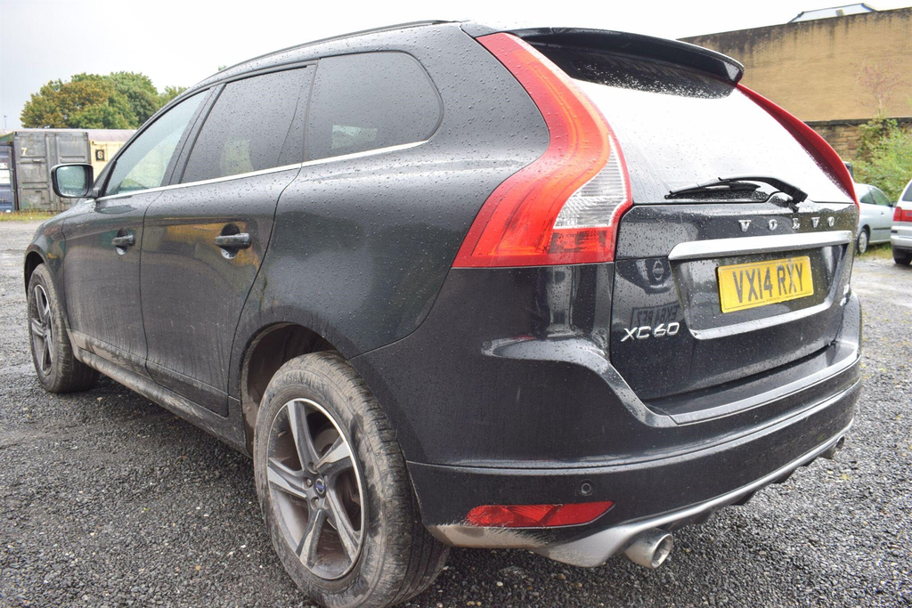 Volvo XC60 D4 R-design White #7
