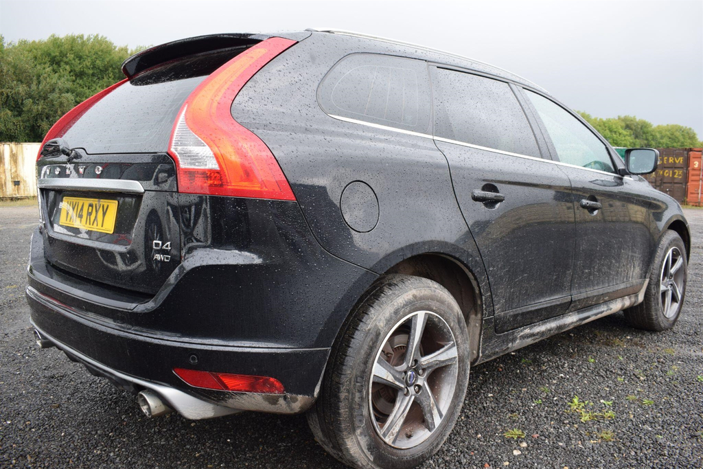 Volvo XC60 D4 R-design White #15