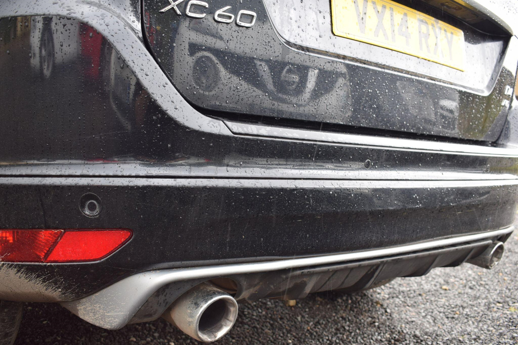 Volvo XC60 D4 R-design White #14