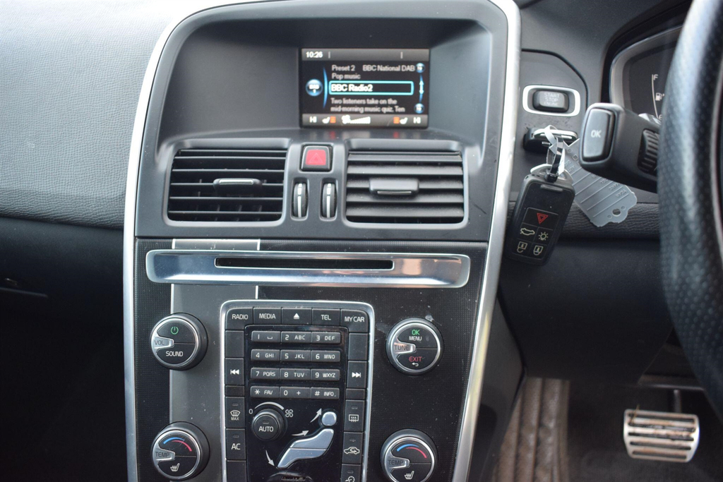 Volvo XC60 Suv Black #4