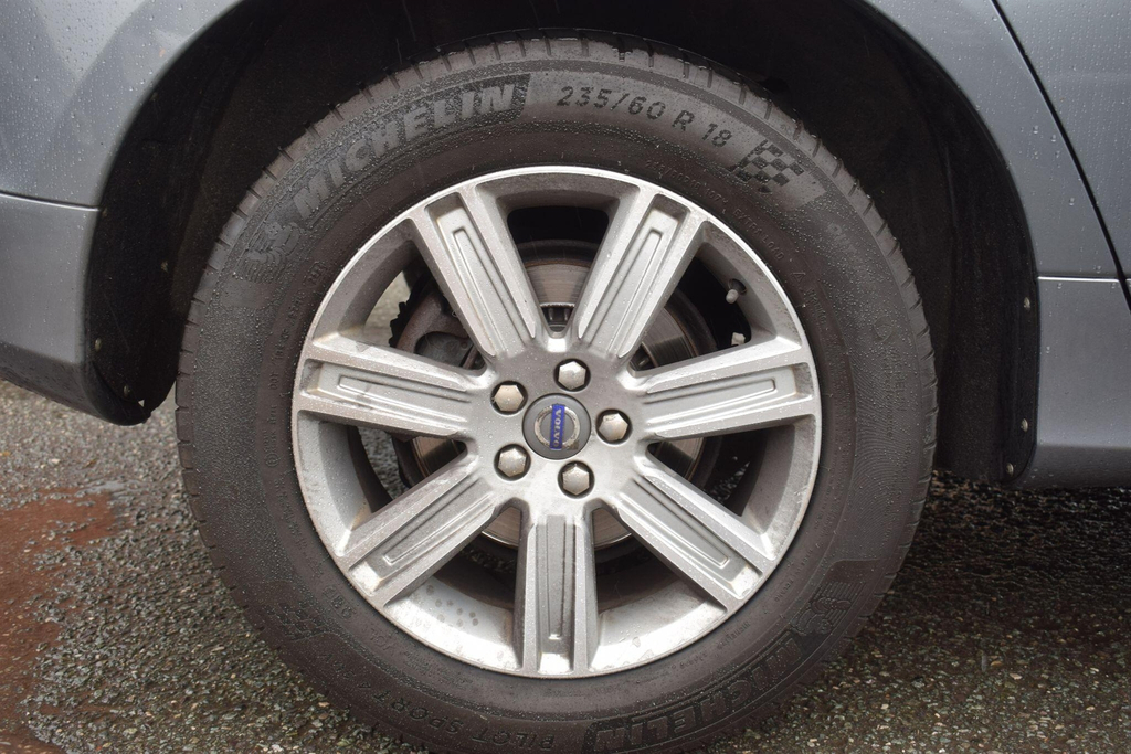 Volvo XC60 Blue #16
