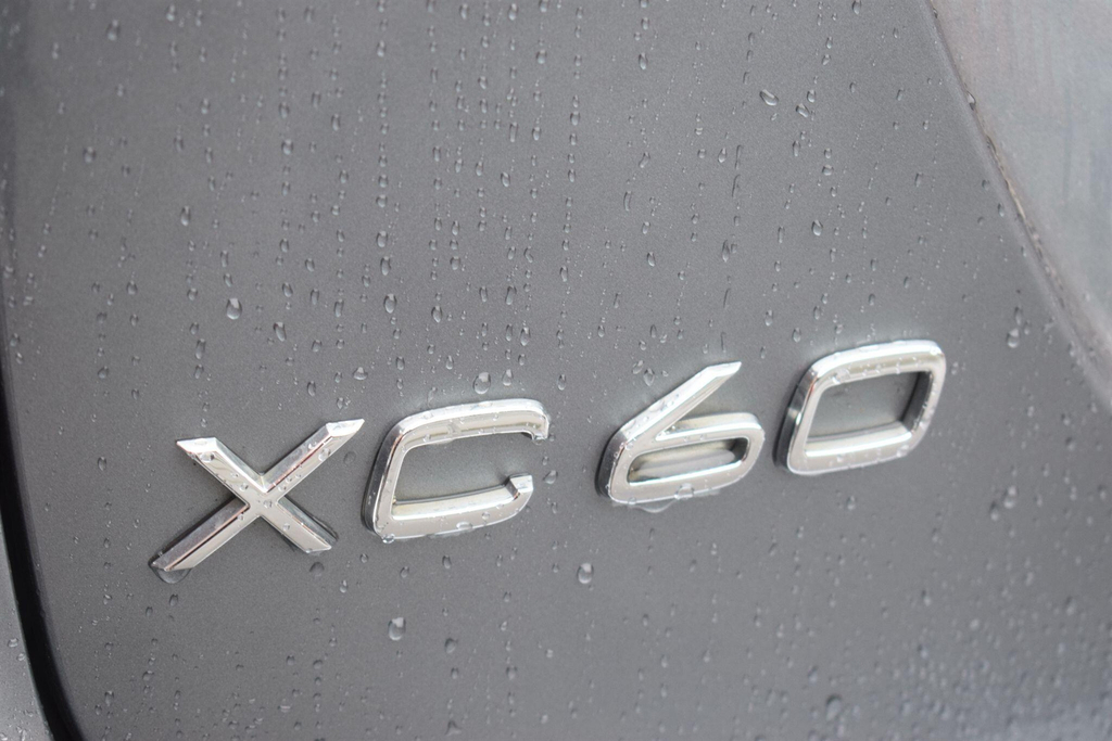 Volvo XC60 Blue #11