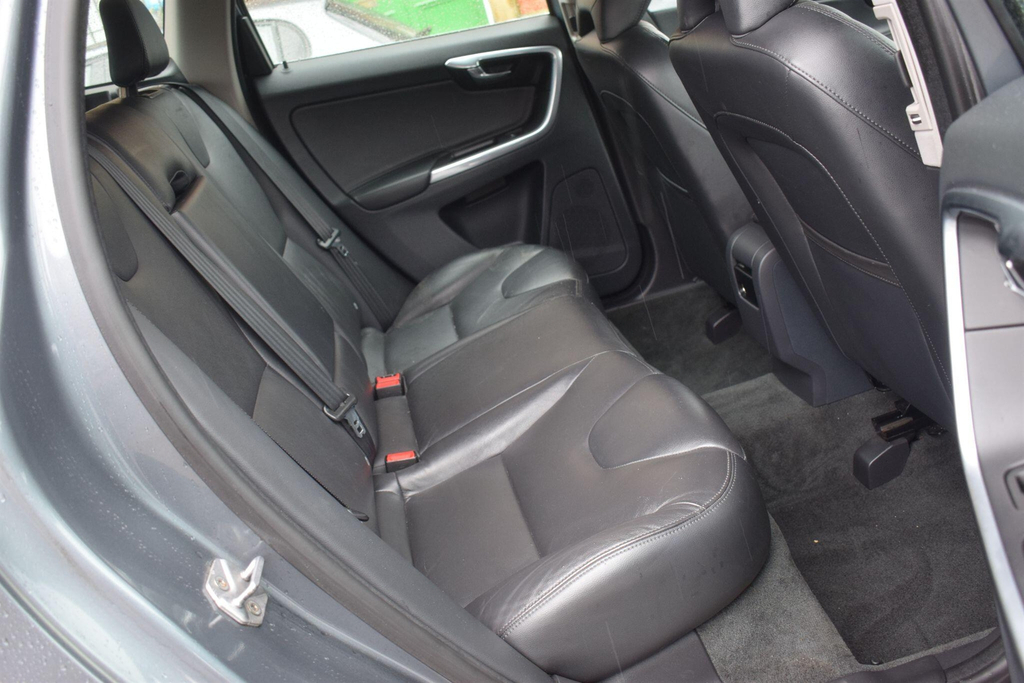 Volvo XC60 Blue #33