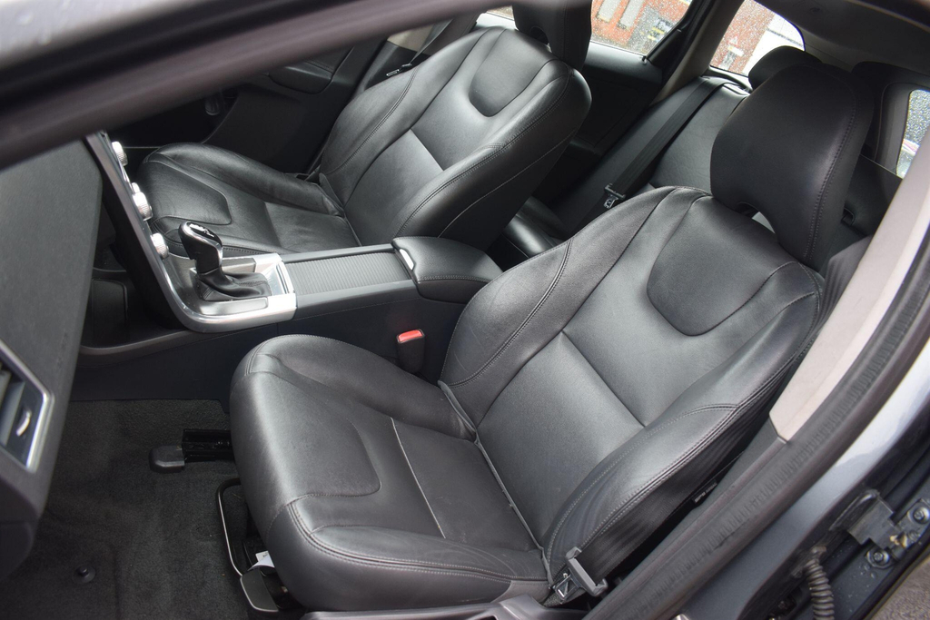 Volvo XC60 Blue #28