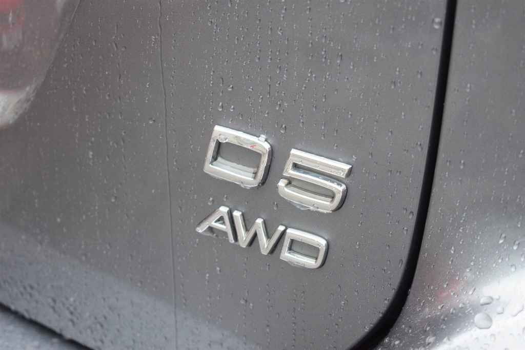 Volvo XC60 Blue #8