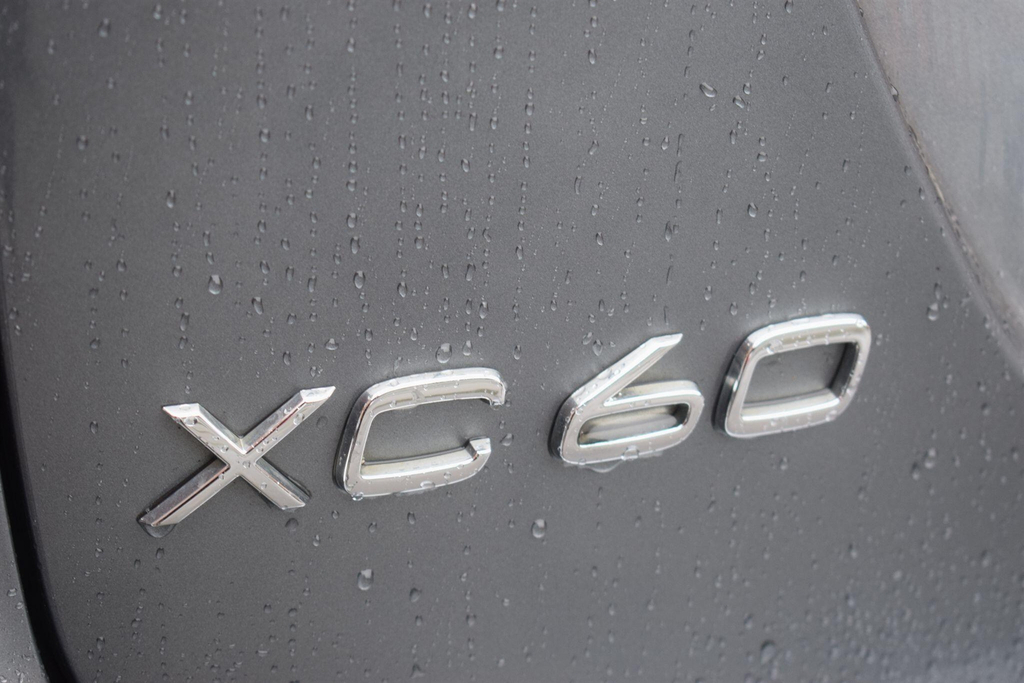 Volvo XC60 Blue #22