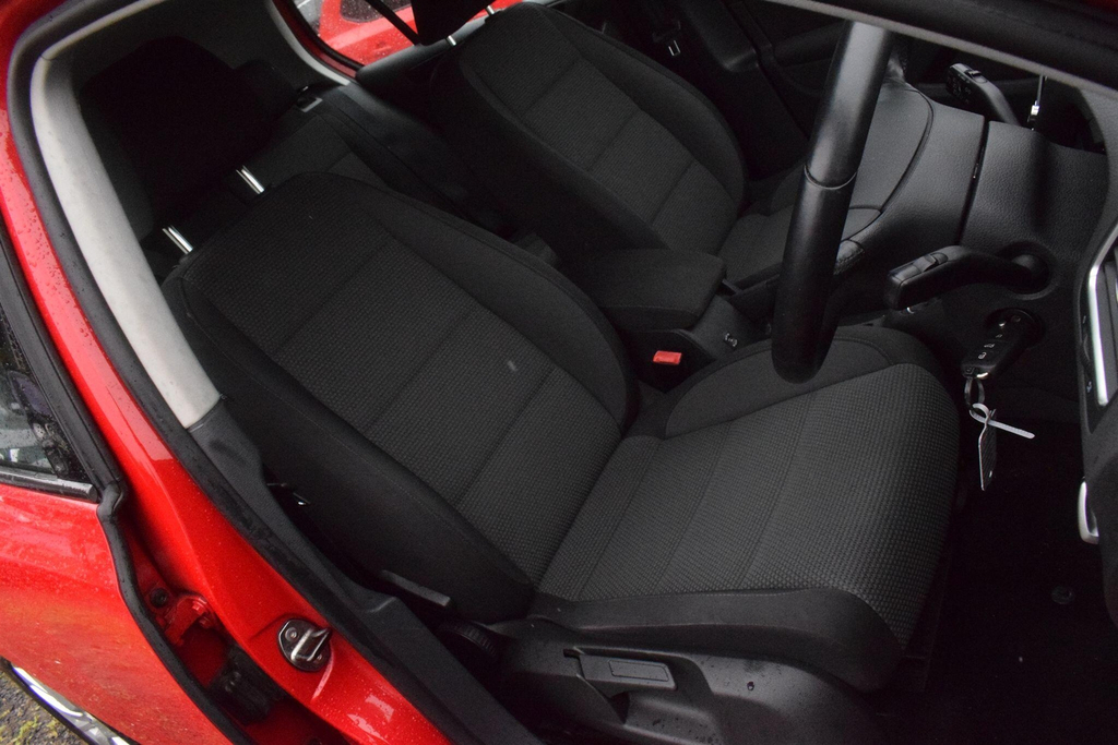 Volkswagen Golf Hatchback Black #19