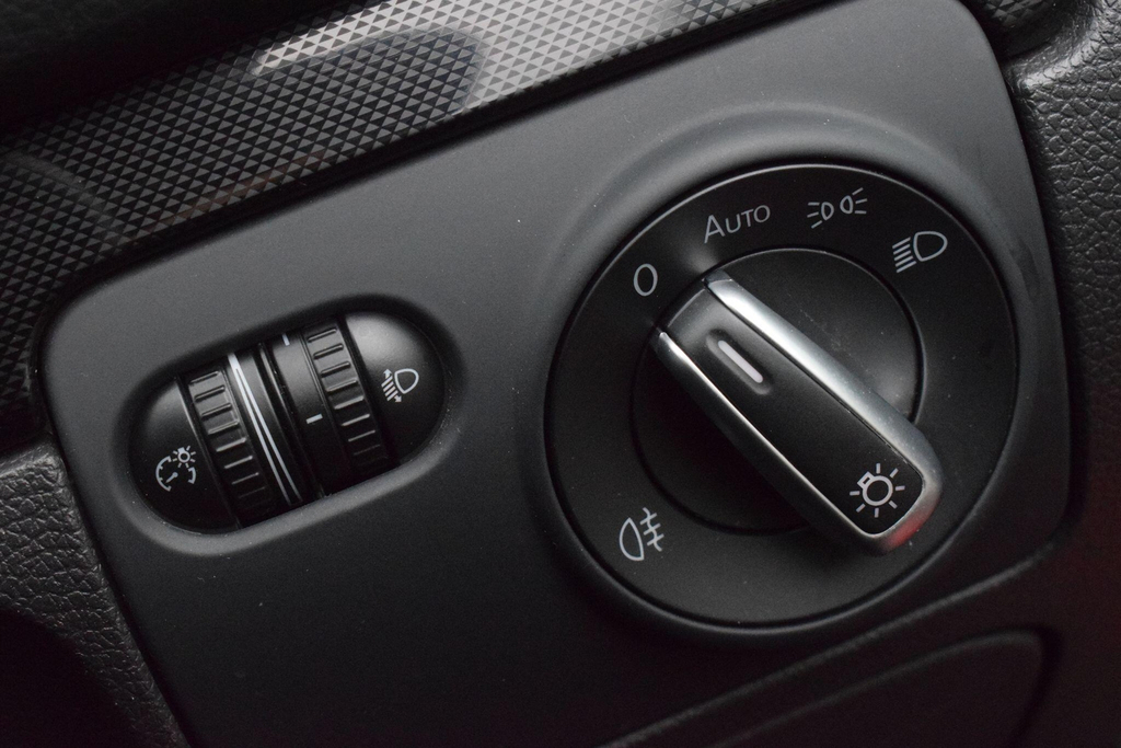 Volkswagen Golf Hatchback Black #28