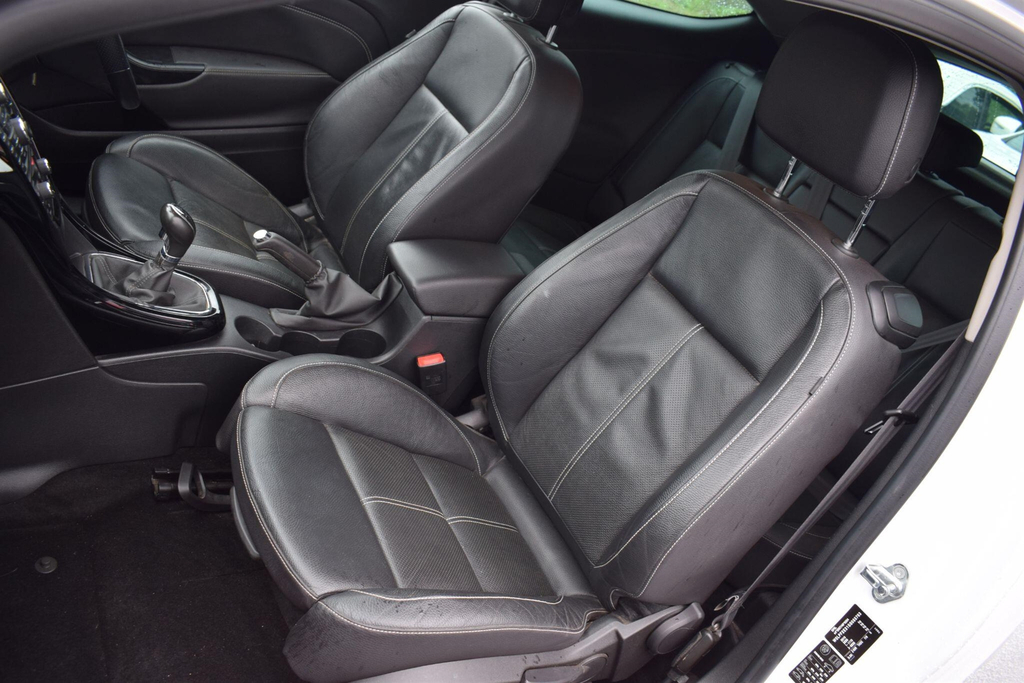 Vauxhall Astra GTC Sri White #20