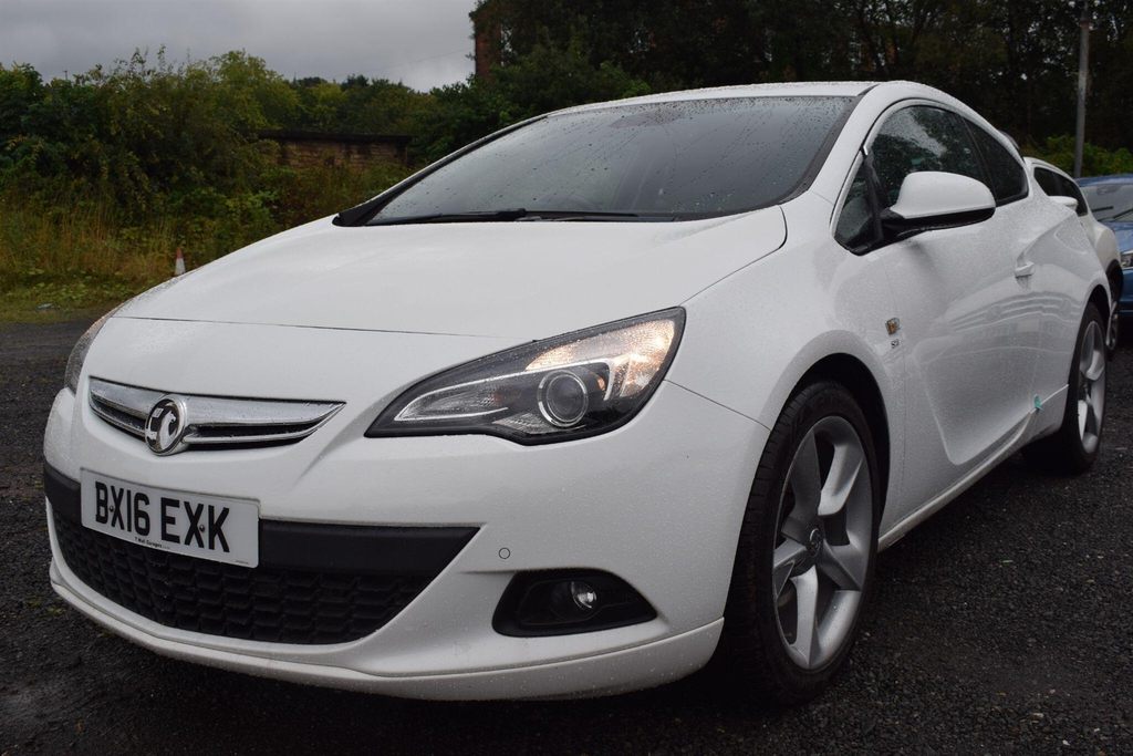 Vauxhall Astra GTC Sri White #11