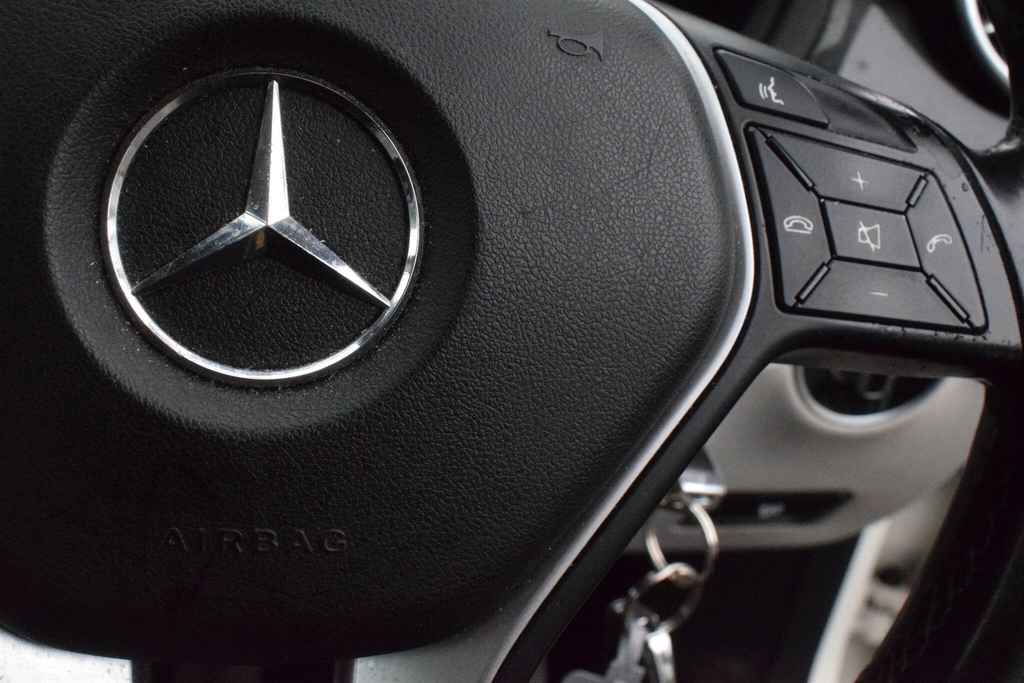 Mercedes-Benz B Class 1.6 White #28