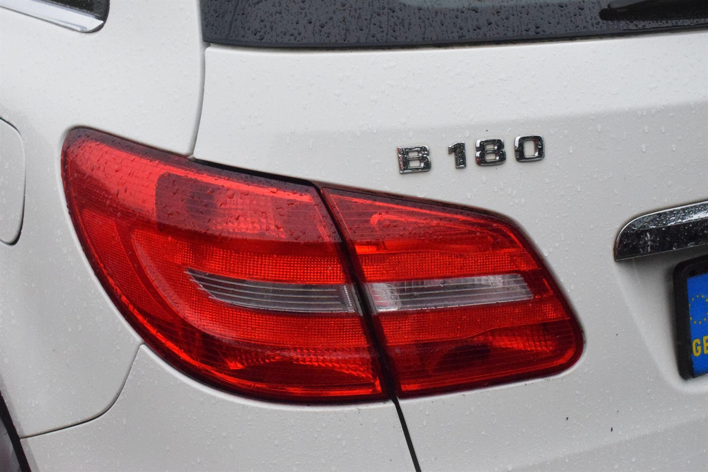 Mercedes-Benz B Class 1.6 White #12