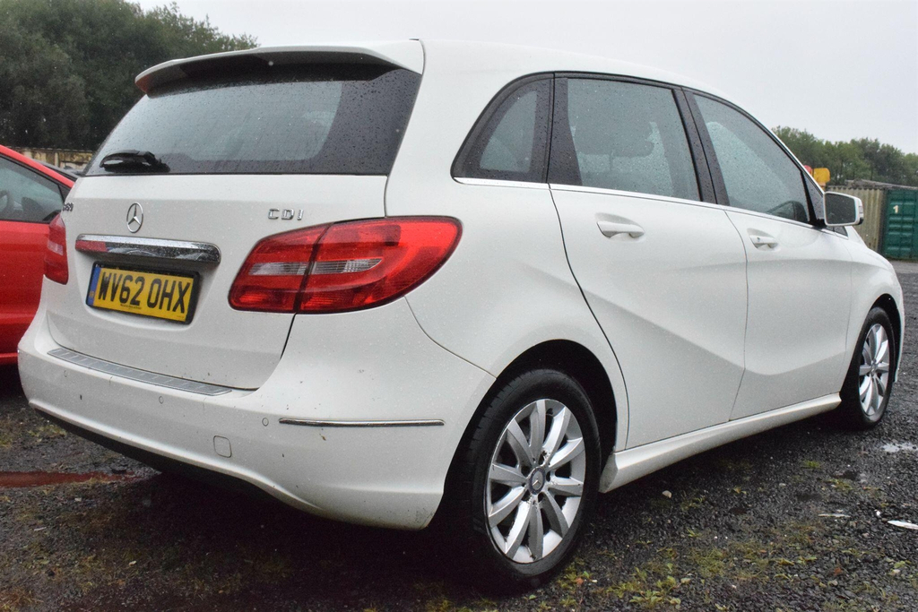 Mercedes-Benz B Class Mpv White #2