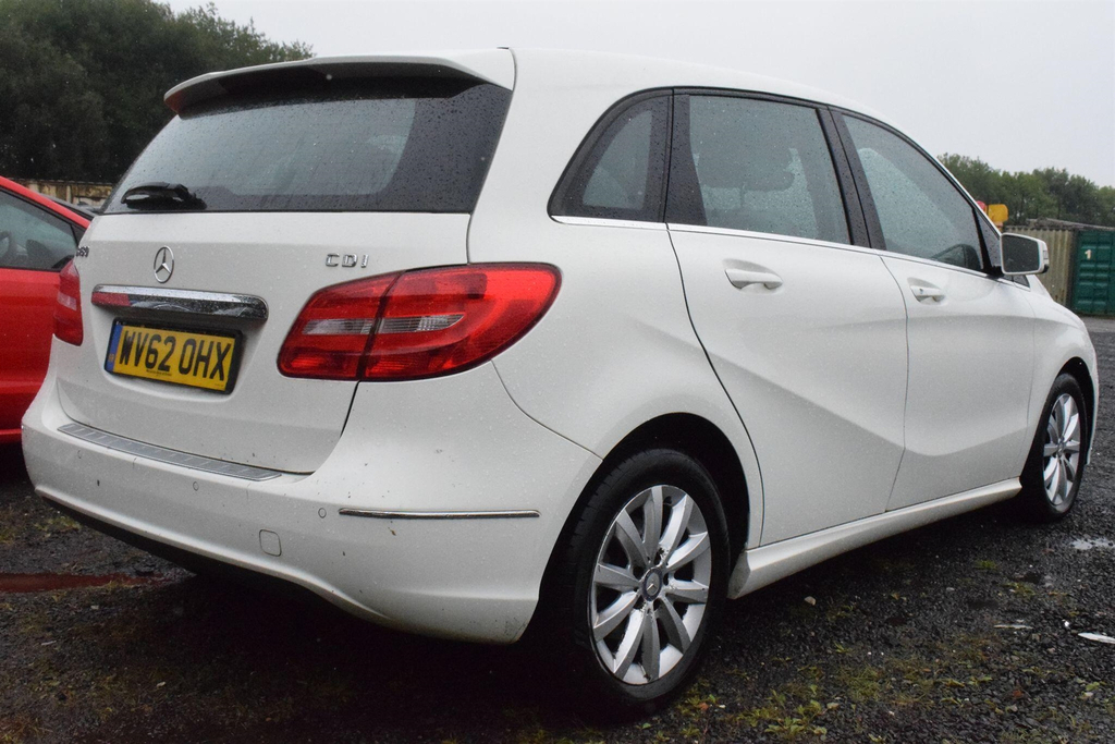 Mercedes-Benz B Class 1.6 White #17