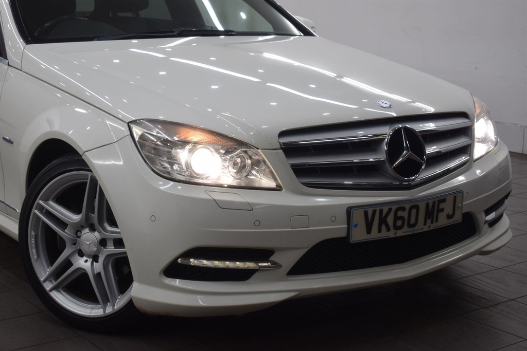 Mercedes-Benz C Class C180 Cgi Blueefficiency Elegance Silver #25