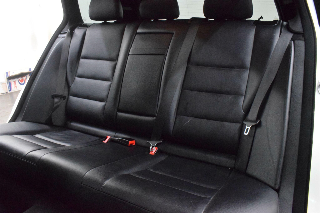 Mercedes-Benz C Class C180 Cgi Blueefficiency Elegance Silver #41