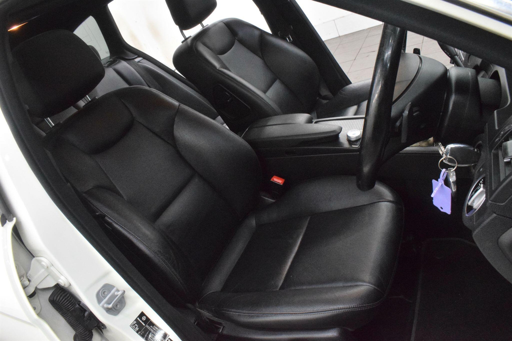 Mercedes-Benz C Class C180 Cgi Blueefficiency Elegance Silver #31