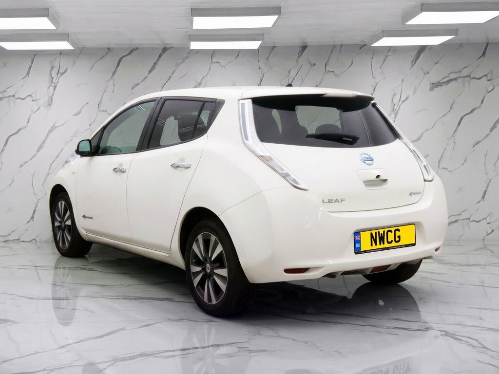 Nissan Leaf Leaf Acenta Flex Red #3