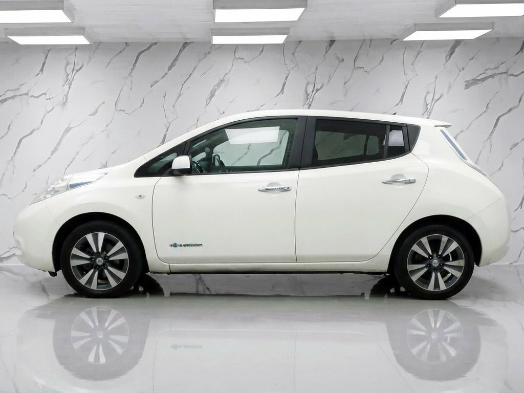Nissan Leaf Leaf Acenta Flex Red #6