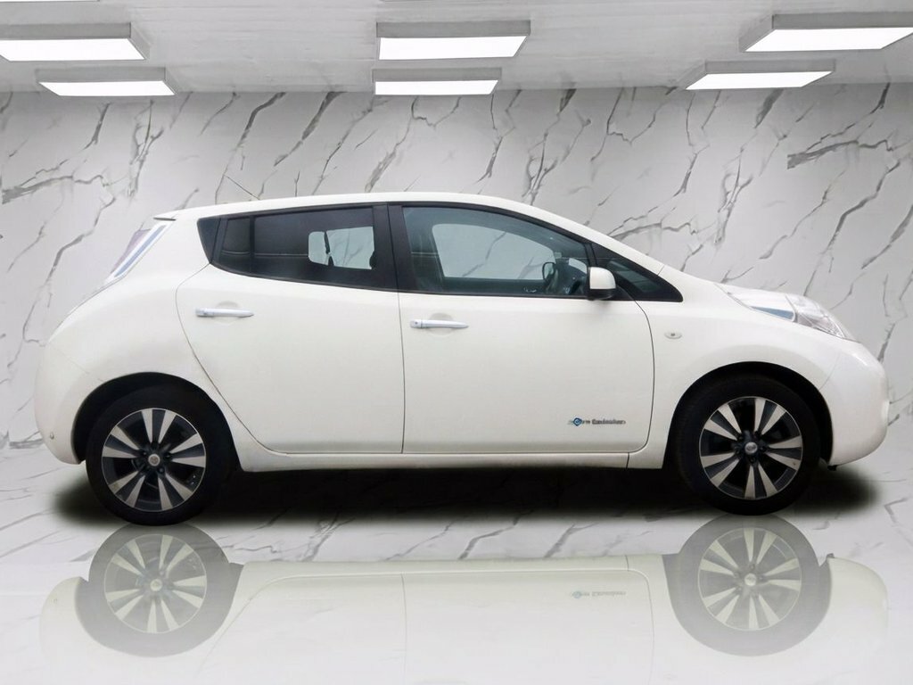 Nissan Leaf Leaf Acenta Flex Red #5
