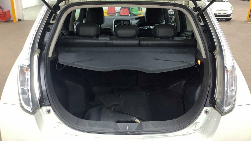 Nissan Leaf Leaf Acenta Flex Red #10