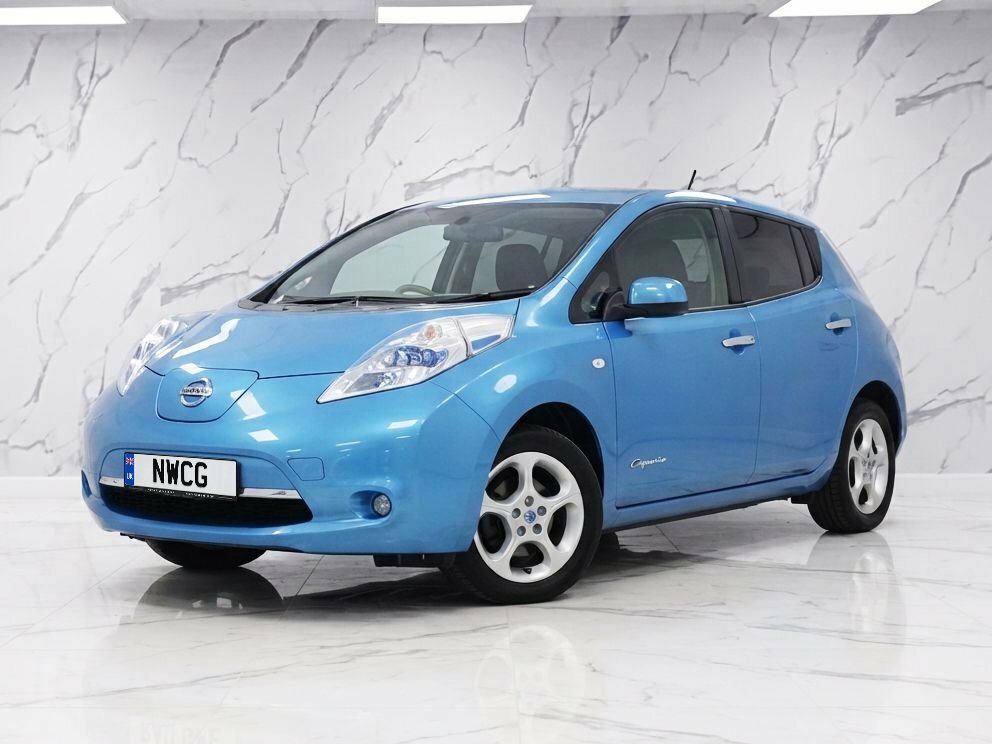 Nissan Leaf Hatchback Blue #2