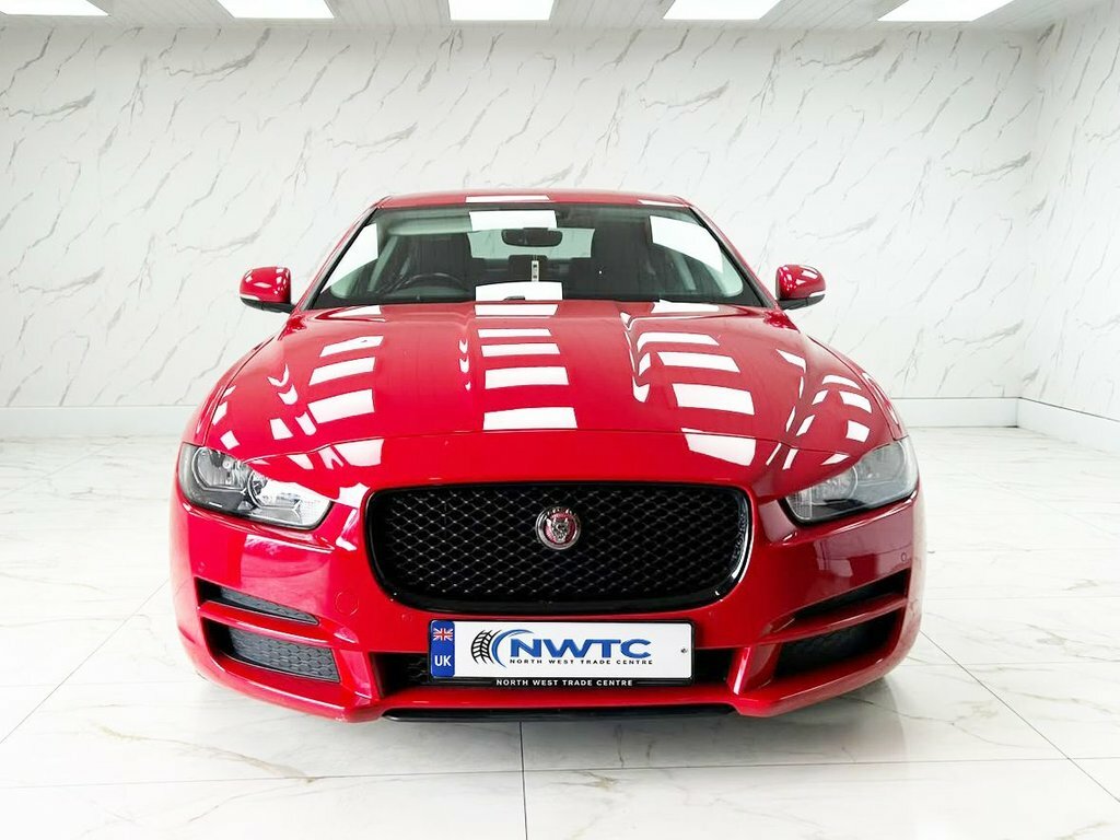 Jaguar XE 2L Se Red #3